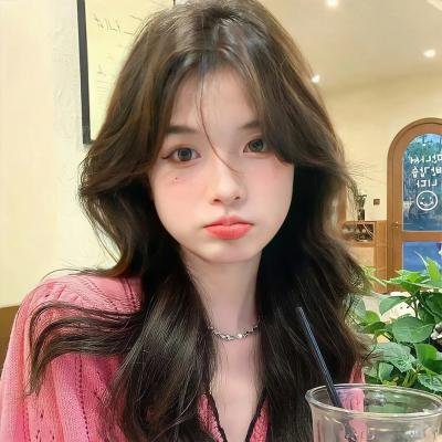 穿风信子蓝的少女